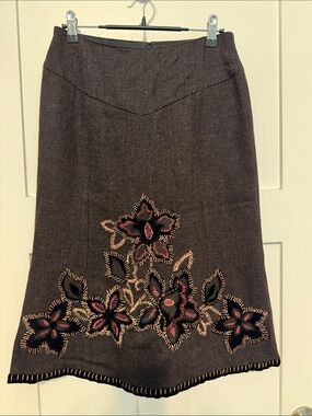 Harold's Brown 100% Wool A-Line Skirt with Artsy Embroidered Floral Appliqué